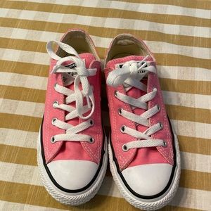 Girls pink converse